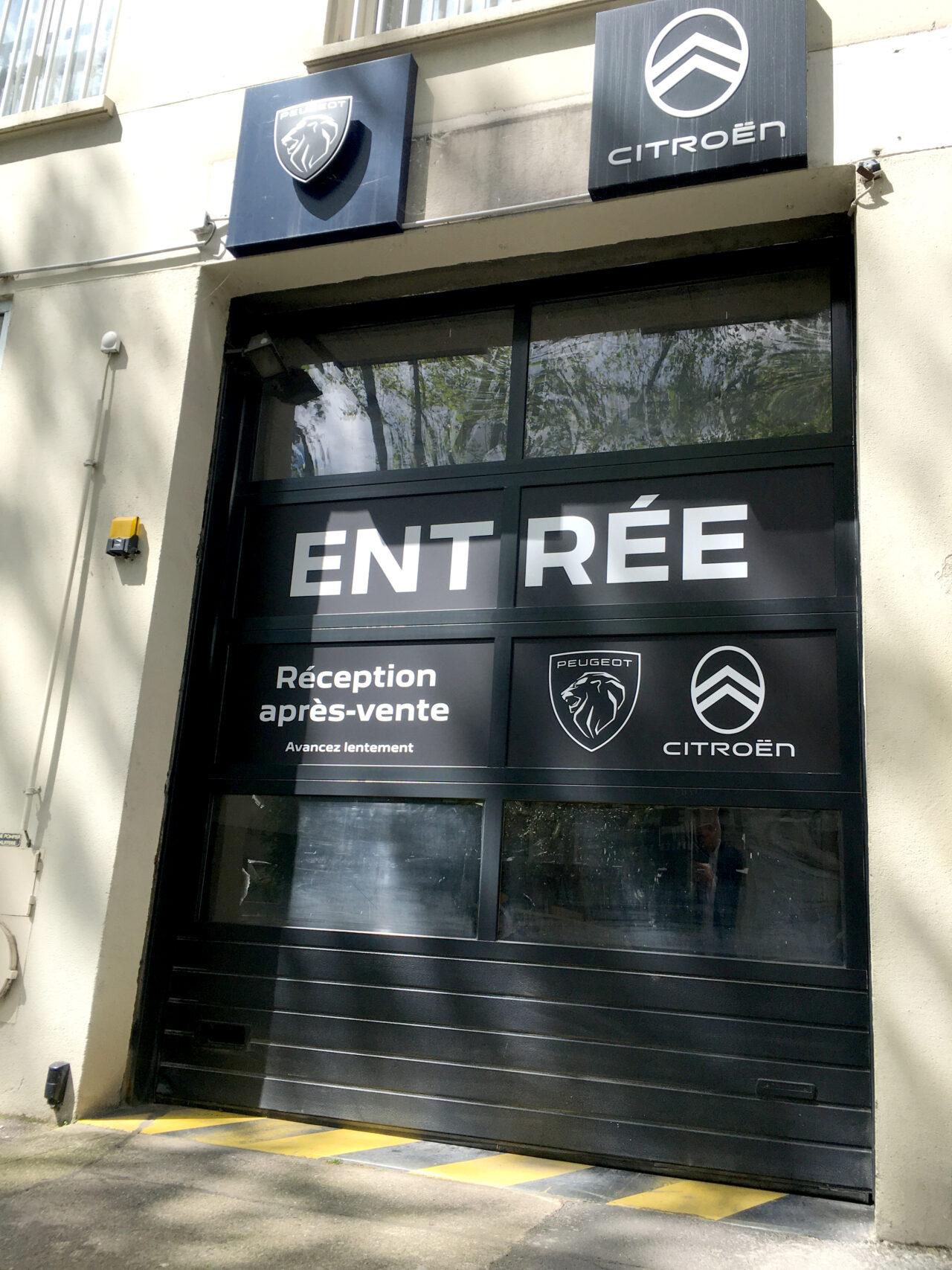 Signalétique porte sectionnelle